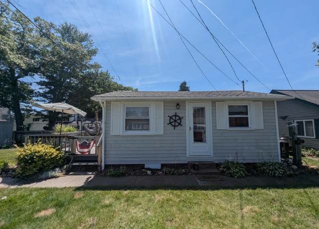 Property at 152 N Huron, Au Gres, MI 48703, 2 beds, 1 bath