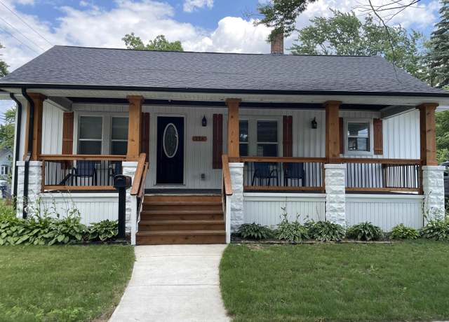 Property at 114 N Trumbull St, Bay City, MI 48708, 2 beds, 1 bath
