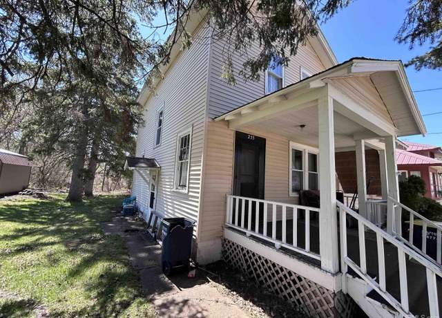 Property at 233 W Pewabic St, Ironwood, MI 49938, 3 beds, 1 bath
