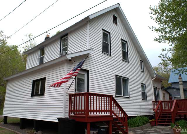 Property at 26332 Third St, Hubbell, MI 49934, 3 beds, 2 baths