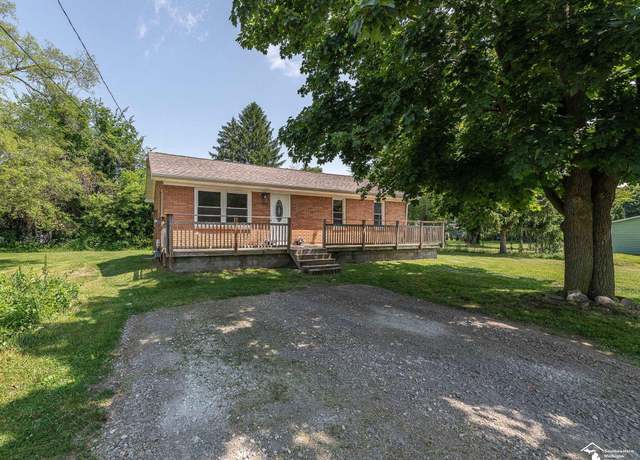 Property at 2996 Clayton St, Erie, MI 48133, 3 beds, 1 bath