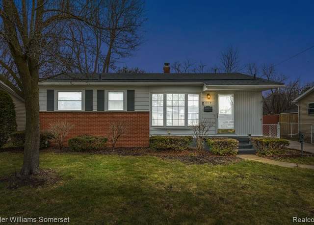 Property at 1274 1st St, Lapeer, MI 48446 1218, 3 beds, 2 baths