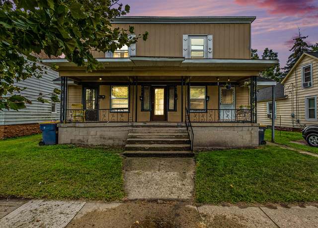 Property at 914 Courtney St, Grand Rapids, MI 49504