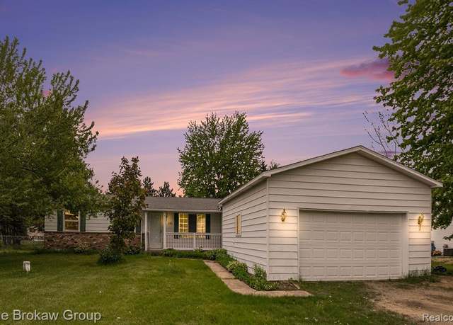 Property at 180 MAVERICK Ln, Lapeer, MI 48446 8783, 3 beds, 2 baths