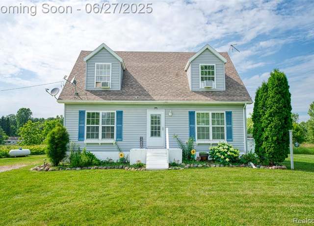 Property at 13880 Deer Run Ln, Byron, MI 48418 8734, 3 beds, 2 baths