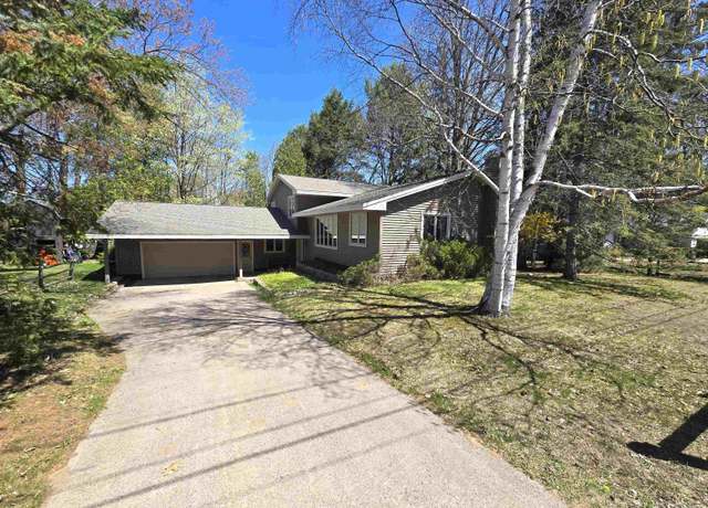 Property at 1604 Mildred Ave, Marquette, MI 49855, 5 beds, 2.5 baths