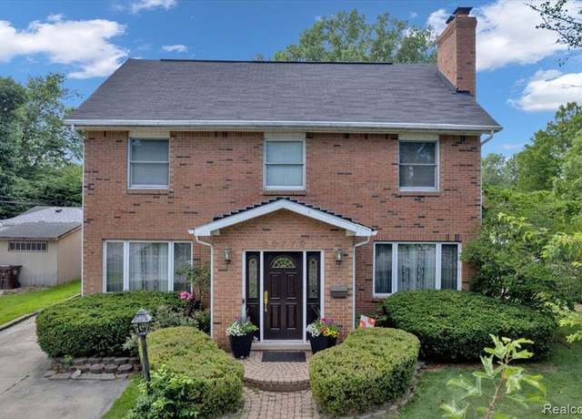 Property at 20779 MARTER Rd, Grosse Pointe Woods, MI 48236 1423, 3 beds, 2.5 baths
