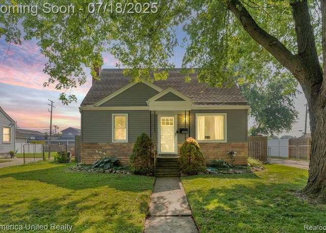Property at 4240 Mandalay Ave, Royal Oak, MI 48073 1620, 3 beds, 1.5 baths