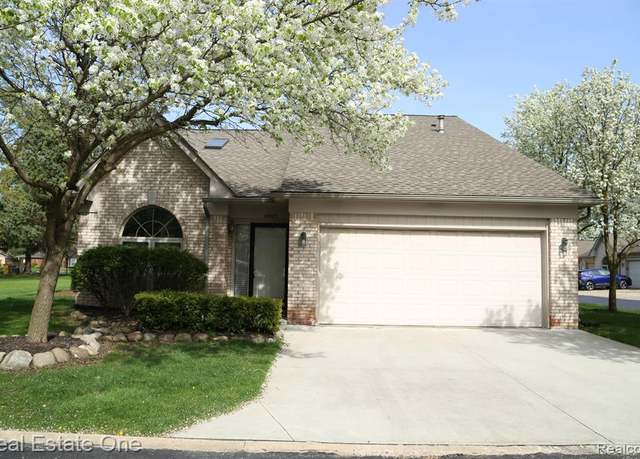 Property at 45089 KLINGKAMMER St, Utica, MI 48317 5732, 3 beds, 3 baths