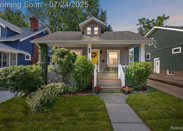 Property at 308 Gardenia Ave, Royal Oak, MI 48067 3693, 2 beds, 1 bath