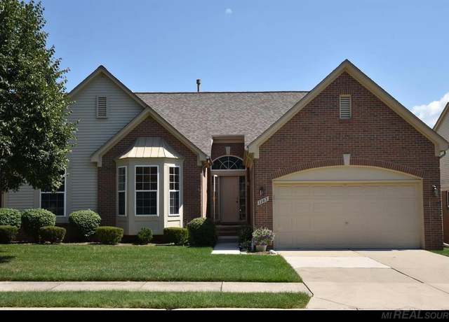 Property at 1163 Churchill Cir Cir #90, Rochester, MI 48307, 3 beds, 3 baths