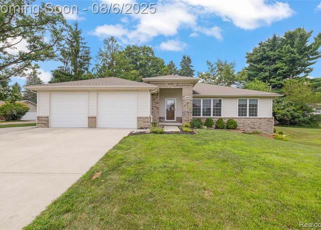 Property at 1235 Fox Hills Dr, Howell, MI 48843 8537, 3 beds, 3 baths