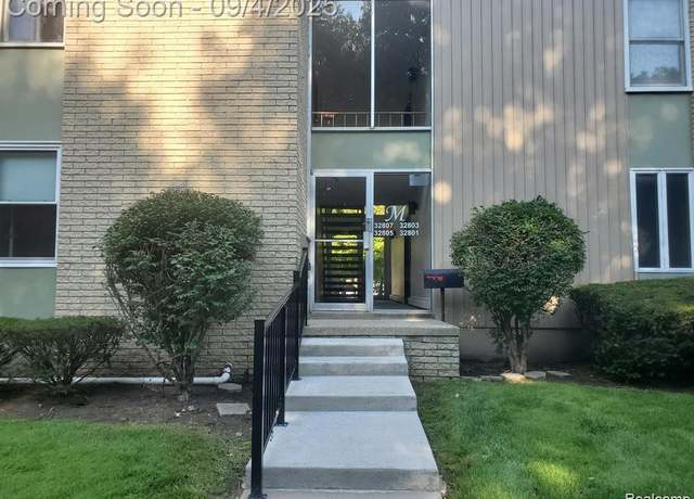 Property at 32805 Fargo St, Livonia, MI 48152 1461, 1 bed, 1 bath