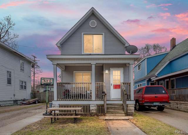Property at 1122 PEARL St, Port Huron, MI 48060 4438, 3 beds, 2 baths