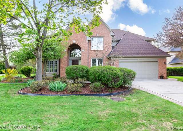 Property at 38175 LANTERN HILL Ct, Farmington Hills, MI 48331 2898, 4 beds, 2.5 baths