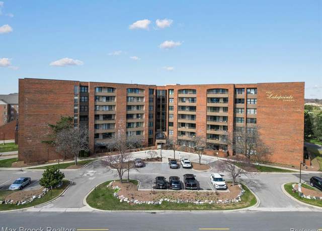 Property at 3105 COUNTRY CLUB Dr, Saint Clair Shores, MI 48082 1054, 2 beds, 2 baths
