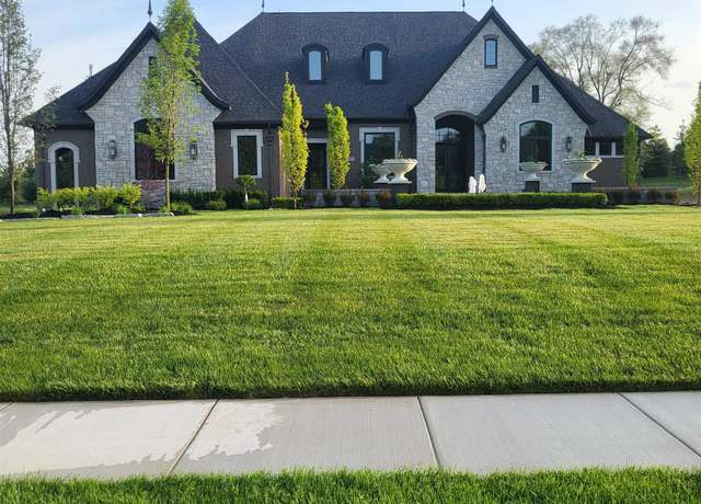Property at 5769 Cotswold Dr #16, Washington Twp, MI 48094, 4 beds, 4.5 baths