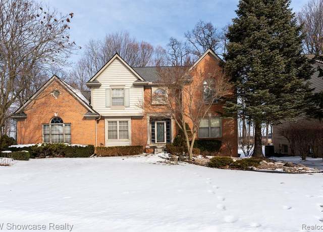 Property at 39502 DANIELLE Dr, Northville, MI 48167 3948, 4 beds, 3.5 baths