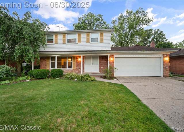 Property at 33125 Barkley St, Livonia, MI 48154 3587, 4 beds, 2.5 baths