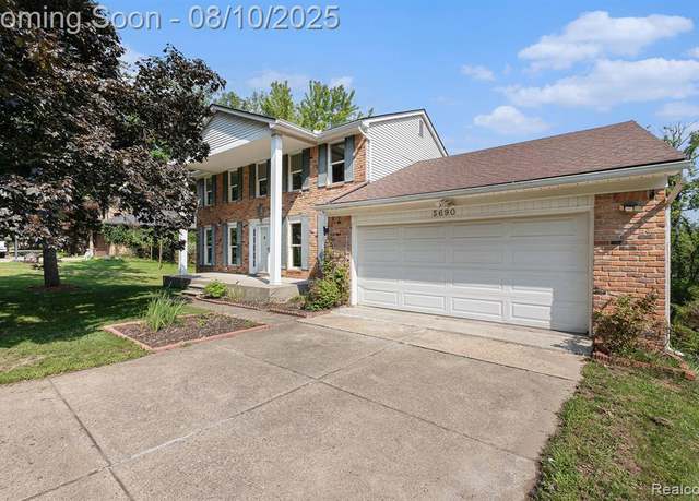 Property at 5690 Glen Eagles Dr, West Bloomfield, MI 48323 2201, 4 beds, 2.5 baths