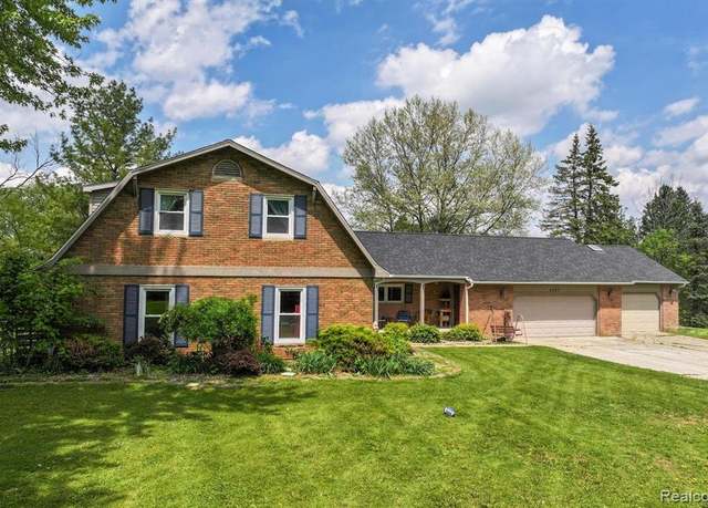 Property at 8277 MCCANDLISH Rd, Grand Blanc, MI 48439 7422, 4 beds, 3 baths