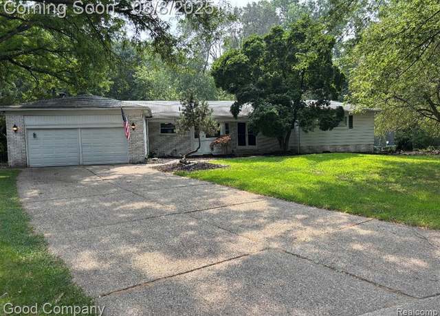 Property at 25337 Briarwyke Dr, Farmington Hills, MI 48336 1654, 3 beds, 2.5 baths