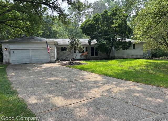 Property at 25337 Briarwyke Dr, Farmington Hills, MI 48336 1654, 3 beds, 2.5 baths