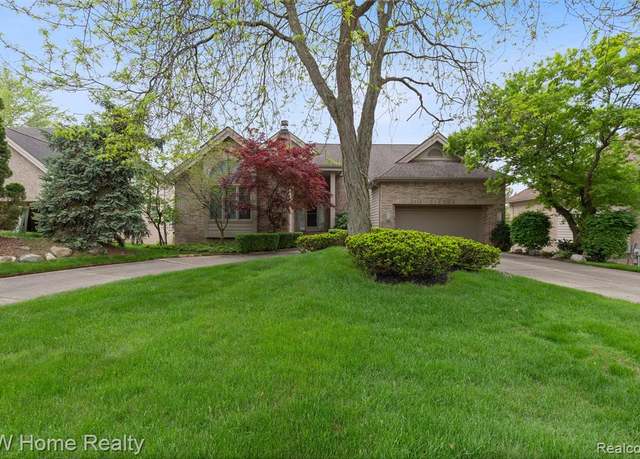 Property at 4958 COUNTRYSIDE Dr, West Bloomfield, MI 48323 2790, 3 beds, 3.5 baths