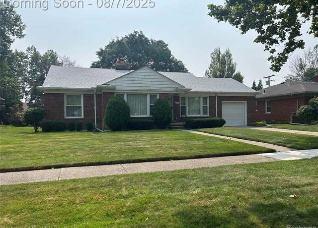 Property at 19732 W Kings C W 19732 W Kings Ct Ct, Grosse Pointe Woods, MI 48236 2528, 3 beds, 1.5 baths