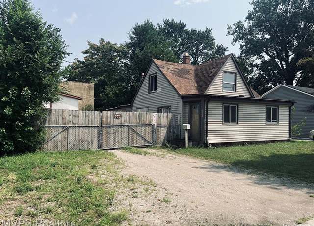 Property at 23928 Dequindre Rd, Warren, MI 48091 3237, 3 beds, 1 bath
