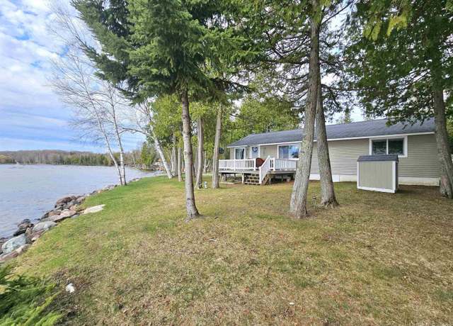 Property at 974 N Ash Rd, Manistique, MI 49854, 3 beds, 2 baths