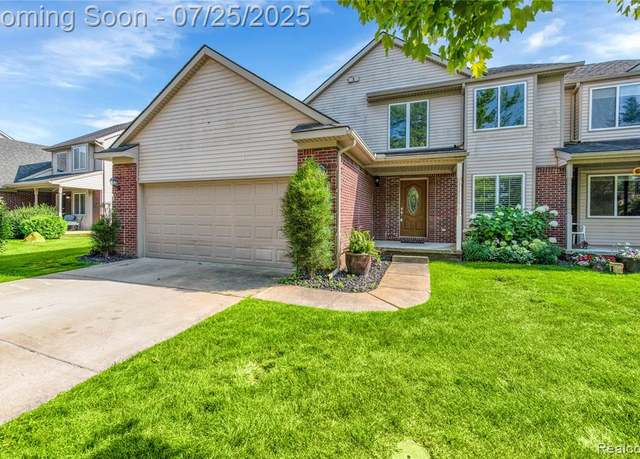 Property at 3477 Silver Stone Dr, Milford, MI 48380 2035, 5 beds, 3.5 baths