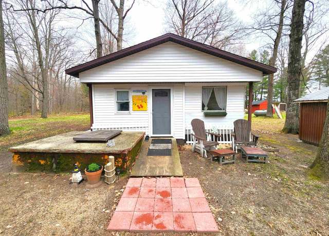 Property at 6494 Birch St, Gladwin, MI 48624-9010, 2 beds, 1 bath