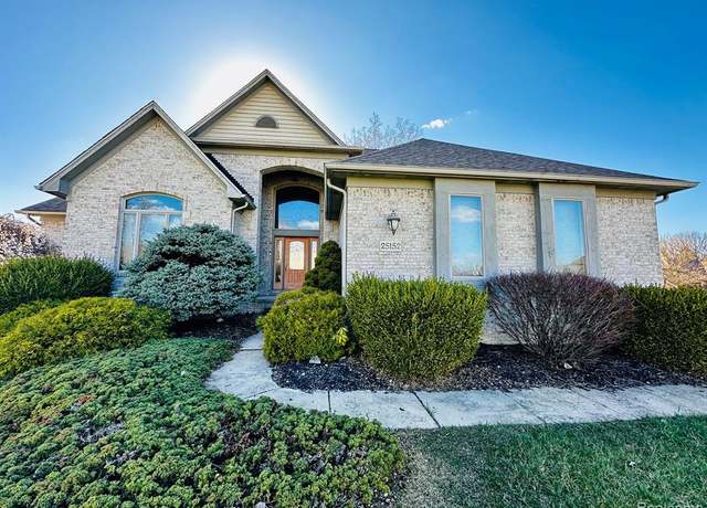 Property at 25152 PLEASANT CREEK Dr, Flat Rock, MI 48134 1167, 4 beds, 3.5 baths