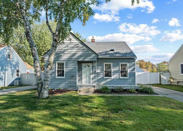 Property at 21821 LANGE St, Saint Clair Shores, MI 48080 1203, 3 beds, 1 bath
