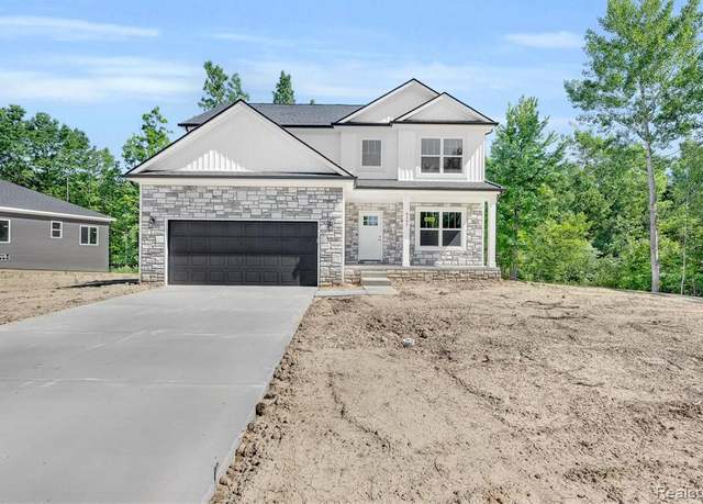 Property at 16252 Catalpa Ridge Dr, Holly, MI 48442, 4 beds, 2.5 baths