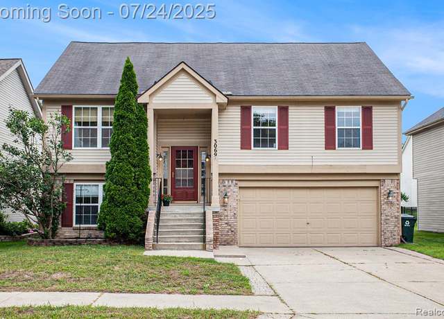Property at 3069 Talon Cir, Oakland, MI 48360 2608, 4 beds, 3 baths