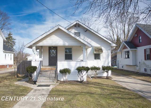 Property at 308 S Elm St, Saginaw, MI 48602, 3 beds, 1 bath