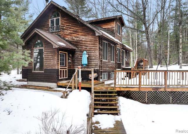 Property at 3232 5 Mile Rd, Traverse City, MI 49686 8467, 3 beds, 2 baths