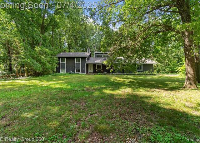 Property at 5022 Golf Club Rd, Howell, MI 48843 8024, 3 beds, 3.5 baths