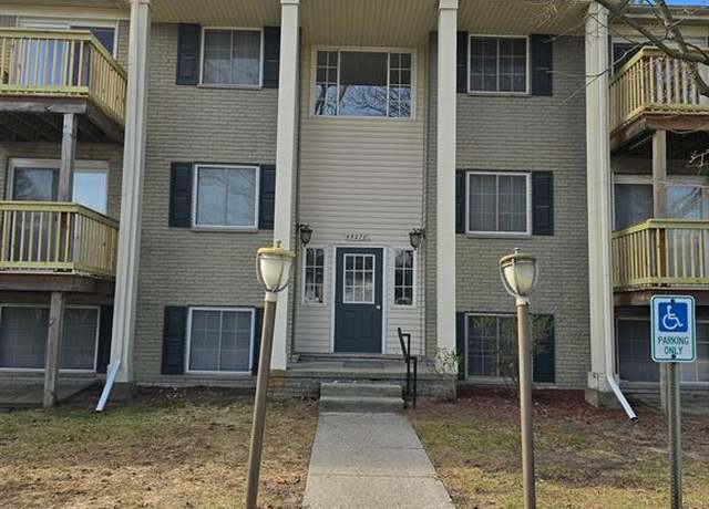 Property at 45270 KEDING St #103, Utica, MI 48317 6044, 1 bed, 1 bath