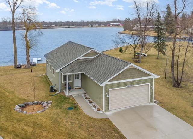 Property at 237 Lakeview Ct, Beaverton, MI 48612, 3 beds, 2 baths