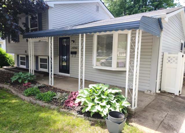 Property at 15742 Woodmont St St, Romulus, MI 48174, 3 beds, 1.5 baths