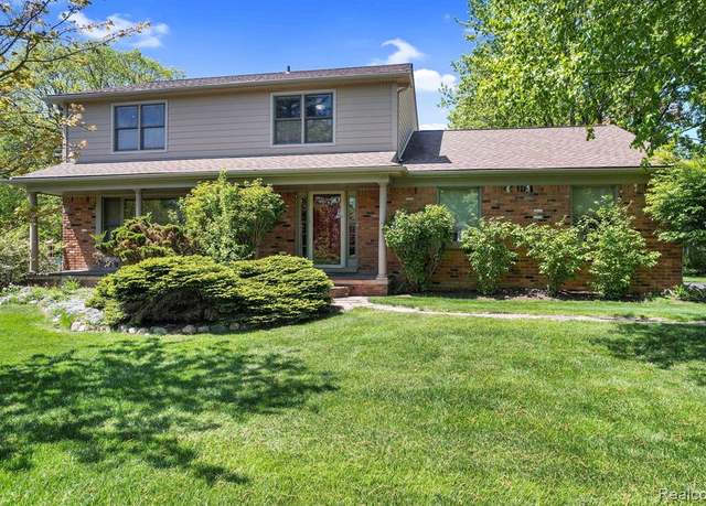 Property at 29065 Oak Point Dr, Farmington Hills, MI 48331 2715, 4 beds, 2.5 baths