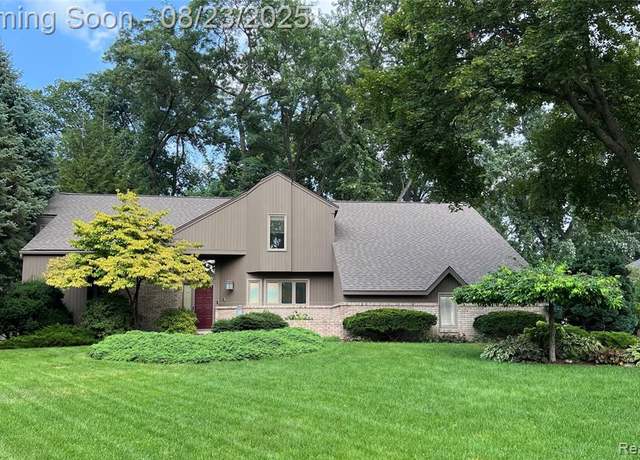 Property at 55138 Lordona Ln, Shelby Twp, MI 48315 1067, 4 beds, 3 baths