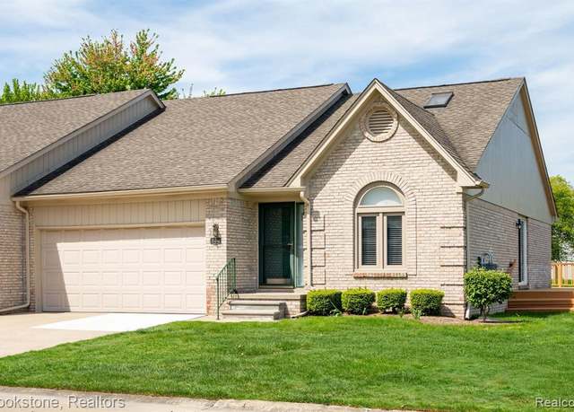 Property at 35263 KINGS FOREST Blvd, Clinton Township, MI 48035 2183, 2 beds, 2.5 baths