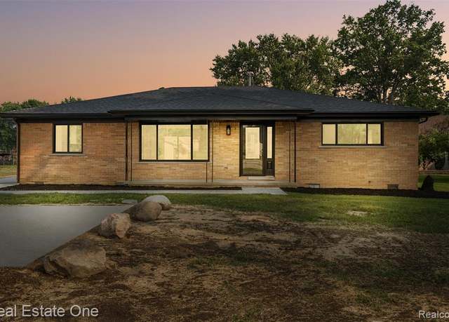 Property at 47900 Jefferson Ave, Chesterfield, MI 48047 2222, 3 beds, 2 baths