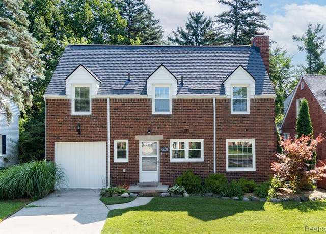 Property at 27714 California Dr, Lathrup Village, MI 48076 3577, 3 beds, 1.5 baths
