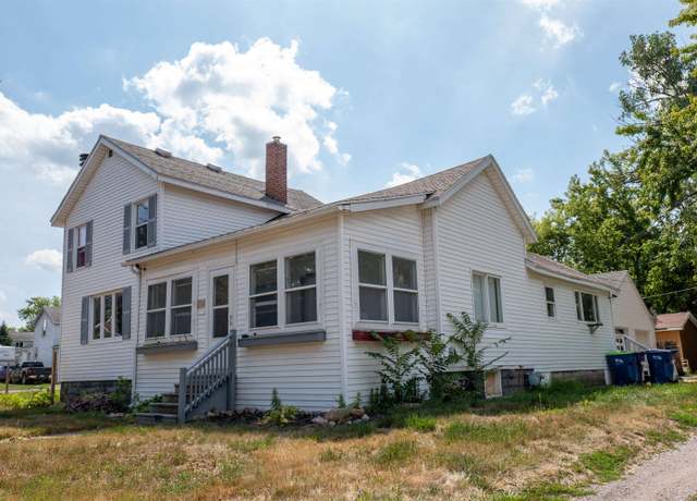 Property at 208 34th St, Bay City, MI 48708, 4 beds, 1 bath