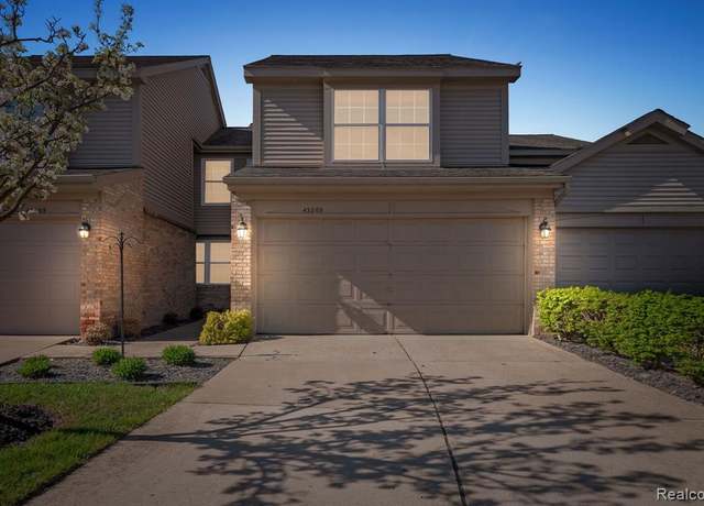 Property at 43869 Stoney Ln, Sterling Heights, MI 48313 2262, 2 beds, 2.5 baths